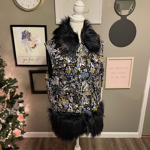 Sui by Anna Sui Colorful Tapestry Fur Vest L - Picture 17 of 17